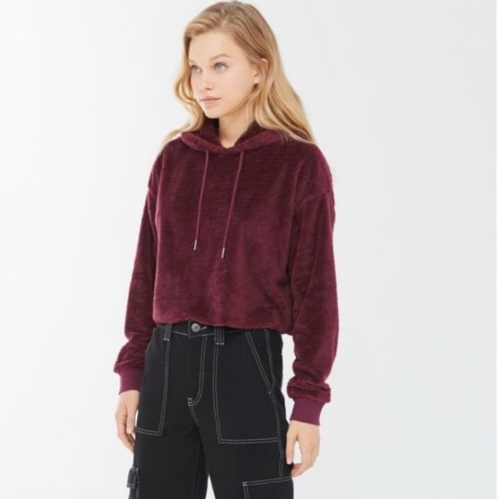 Burgundy cropped fuzzy hoodie from urban outfitters❤️